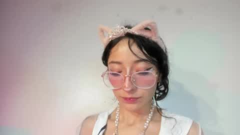 Snapshot of cloe_leeee chatting on March 8, 8:29 am Cloe Leeee online show from March 8, 8:29 am