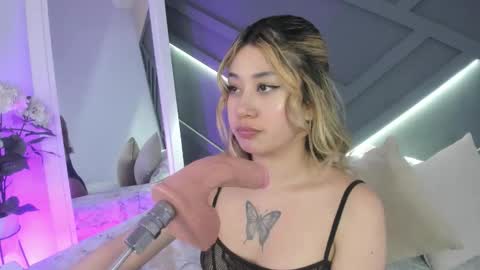 Snapshot of cloe_palmeer chatting on October 21, 2:04 am cloe_palmeer online show from October 21, 2:04 am