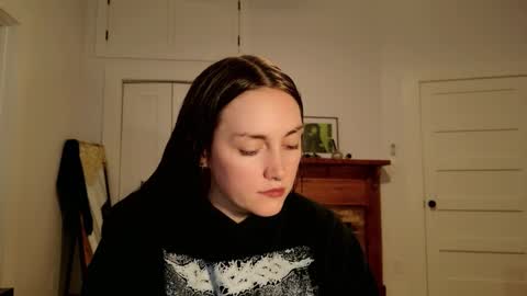 Snapshot of clover_tully chatting on October 22, 4:39 am Clover online show from October 22, 4:39 am