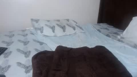 cocoa_devine online show from May 5, 12:02 am