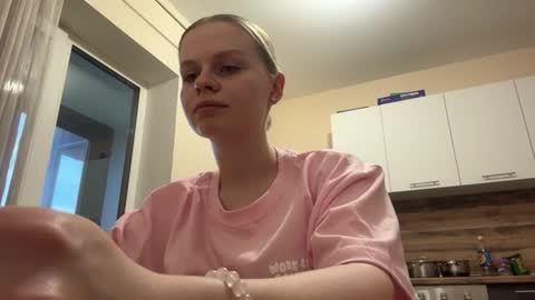 Kate online show from July 28, 3:21 pm