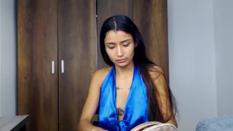 Snapshot of conni_f00x chatting on February 6, 12:37 pm conni_f00x online show from February 6, 12:37 pm