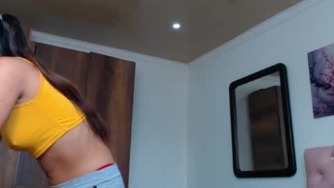 Snapshot of conni_f00x chatting on February 12, 12:33 pm conni_f00x online show from February 12, 12:33 pm