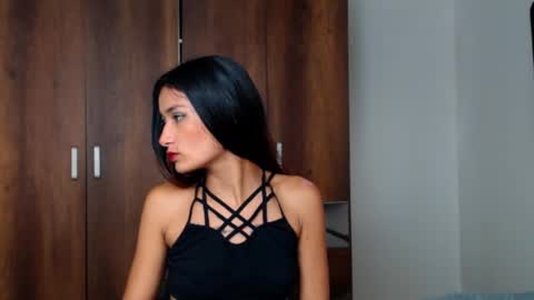 Snapshot of conni_f00x chatting on February 7, 1:01 pm conni_f00x online show from February 7, 1:01 pm