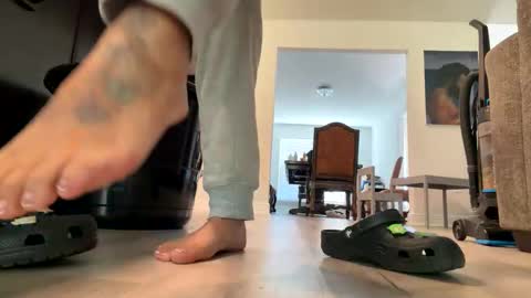 Snapshot of controllercutie chatting on October 15, 8:11 pm controllercutie online show from October 15, 8:11 pm