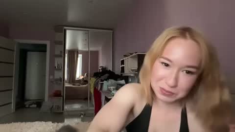 Kira online show from July 24, 3:54 pm