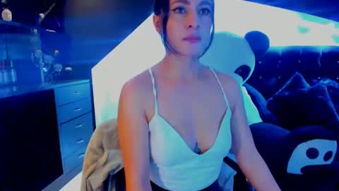 Coral  online show from February 7, 12:17 pm