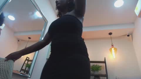 Snapshot of coral_lise chatting on September 29, 11:04 am Coral online show from September 29, 11:04 am