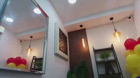 Snapshot of coral_lise chatting on September 12, 11:28 am Coral online show from September 12, 11:28 am