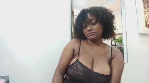 Snapshot of coral_lise chatting on September 13, 11:29 am Coral online show from September 13, 11:29 am