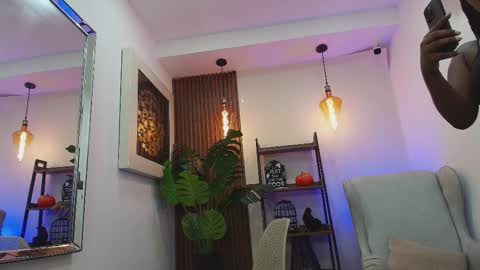 Snapshot of coral_lise chatting on October 19, 1:57 pm Coral online show from October 19, 1:57 pm
