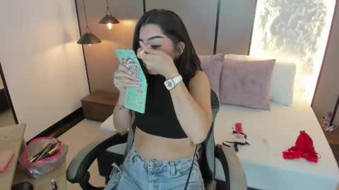 C O R A L  online show from November 24, 8:22 pm