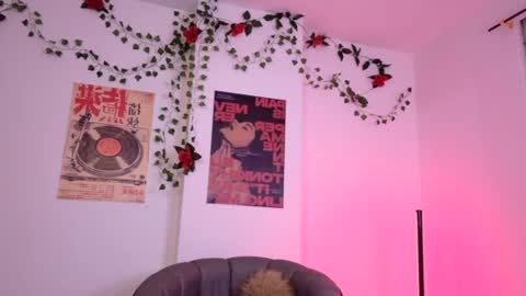 Coralie Bronson online show from June 20, 12:25 am