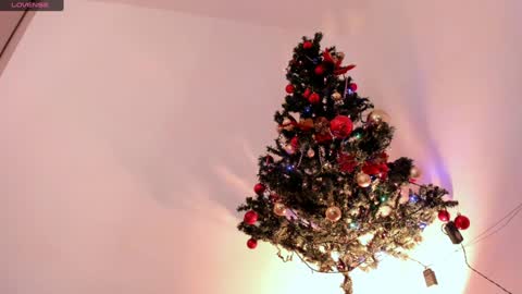 Coralinekam1 online show from December 15, 5:10 pm