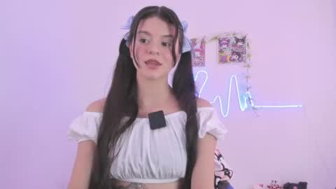 Coraline uwu     Bienvenidos al dulce mundo de Coraline    Hola amores soy Coraline  Una chica  tierna juguetona online show from June 10, 6:06 pm
