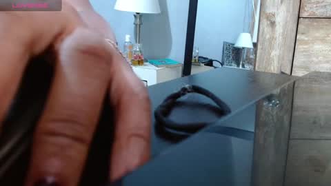 Snapshot of corinndupont chatting on January 26, 6:28 am CORINNDUPONT online show from January 26, 6:28 am