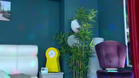 cougarmilf_ online show from April 14, 3:12 pm