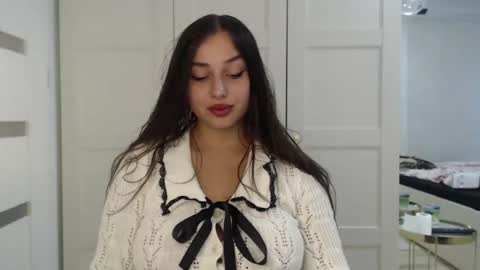 Snapshot of courtney_lux chatting on October 10, 2:22 pm Courtney online show from October 10, 2:22 pm