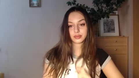 Snapshot of courtney_lux chatting on January 15, 8:09 am Courtney online show from January 15, 8:09 am