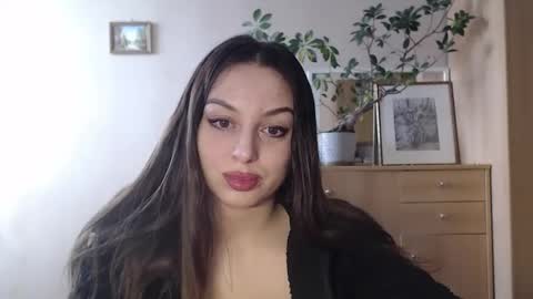 Snapshot of courtney_lux chatting on January 28, 7:53 am Courtney online show from January 28, 7:53 am