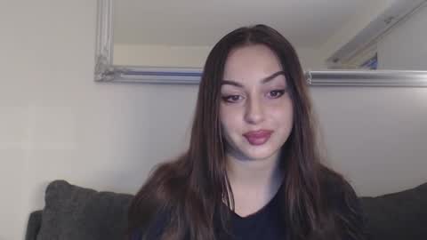 Snapshot of courtney_lux chatting on December 17, 2:55 pm Courtney online show from December 17, 2:55 pm