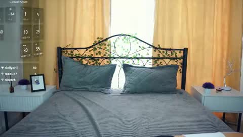 Yui online show from September 26, 7:50 am