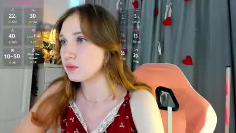Mia online show from July 20, 11:01 am