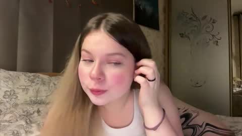 Elise online show from November 30, 5:39 pm