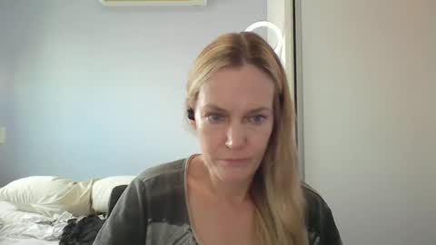 Anny online show from February 19, 10:59 am