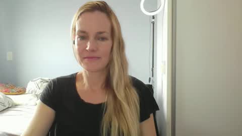 Anny online show from March 5, 11:06 am