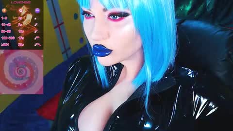 Roxy online show from December 4, 3:13 pm