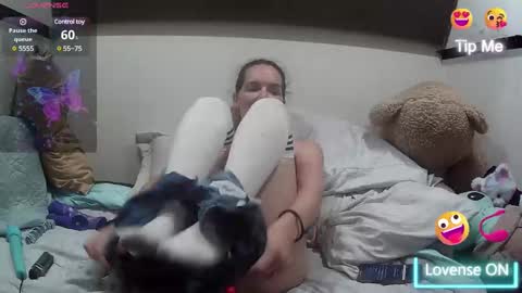 creamykittyxox online show from February 25, 3:42 am