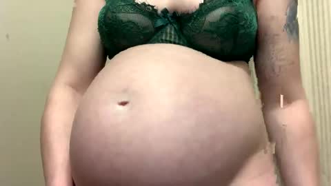 Breed me daddy  online show from February 12, 5:25 pm