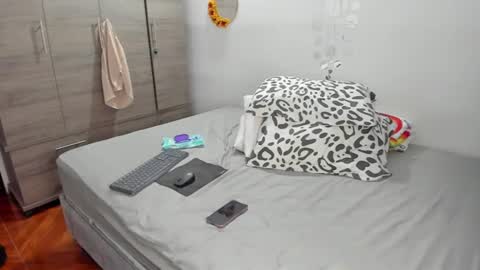 CAMILA SUAREZ online show from July 8, 3:09 am