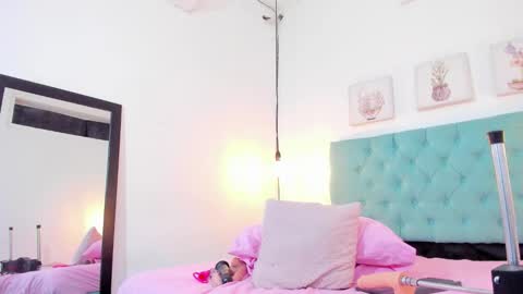 cris_dulce online show from October 29, 8:33 pm