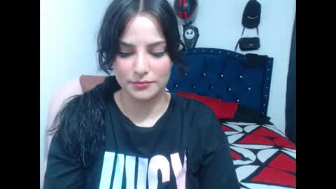 Snapshot of cristal_hot07 chatting on March 1, 1:22 am Cristal online show from March 1, 1:22 am