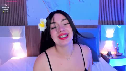 Snapshot of cristal_priincess chatting on October 21, 2:43 pm Cristal online show from October 21, 2:43 pm