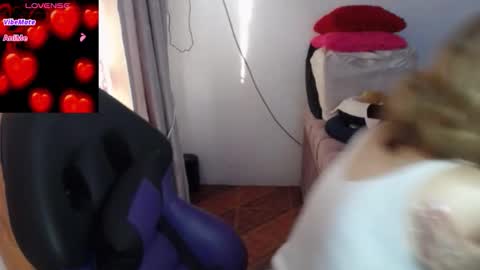 cristina online show from March 3, 1:39 pm