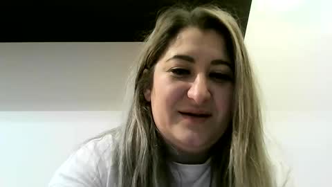 cristina20021991 online show from January 1, 1:37 am