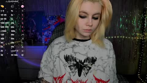 Snapshot of cryptobjgirlv2 chatting on January 26, 5:02 pm Lilith online show from January 26, 5:02 pm