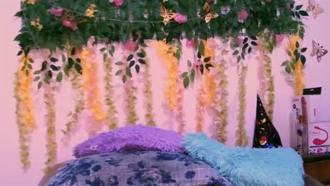 crysrus online show from October 25, 2:19 am