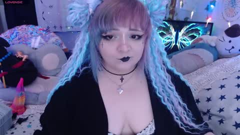   online show from March 3, 9:45 pm