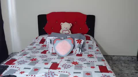   Crystal  Milf online show from December 29, 7:43 pm