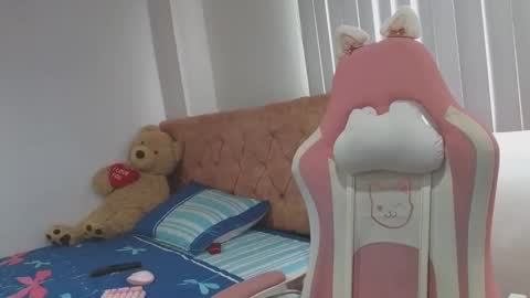 Crystal Blaze online show from November 6, 2:01 pm