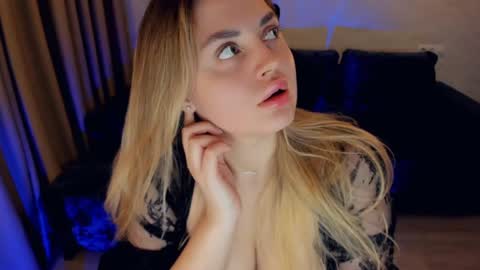 crystalemily online show from January 29, 8:04 pm