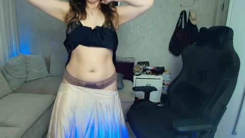crystalemily online show from June 18, 7:08 pm