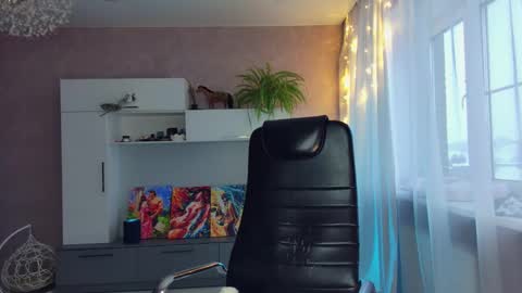 Snapshot of cuddle_kitten chatting on March 4, 4:38 am Alexia online show from March 4, 4:38 am