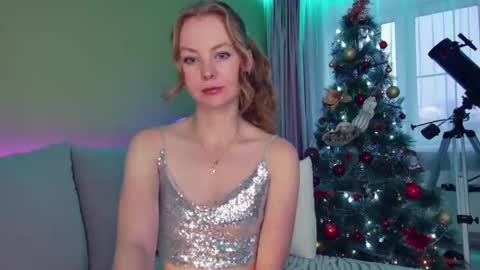 Snapshot of cuddle_kitten chatting on December 29, 6:35 am Alexia online show from December 29, 6:35 am