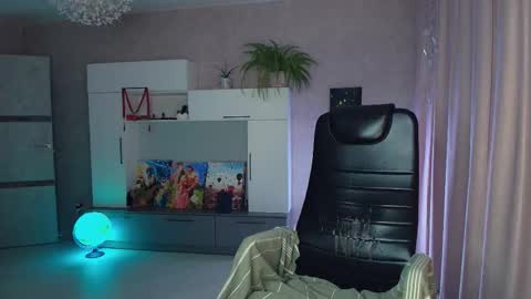 Alexia online show from November 30, 1:48 pm