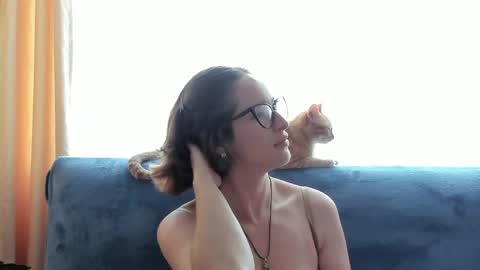 Leonela online show from April 5, 4:28 pm